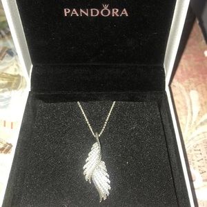 Pandora leaf necklace